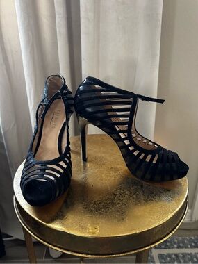 Talbots Electra Suede Strappy Stiletto Heels - Black size 8.5B